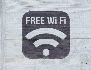 Cartel de punto de acceso wifi gratis